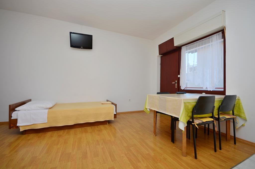 Apartments Branko Водице Екстер'єр фото