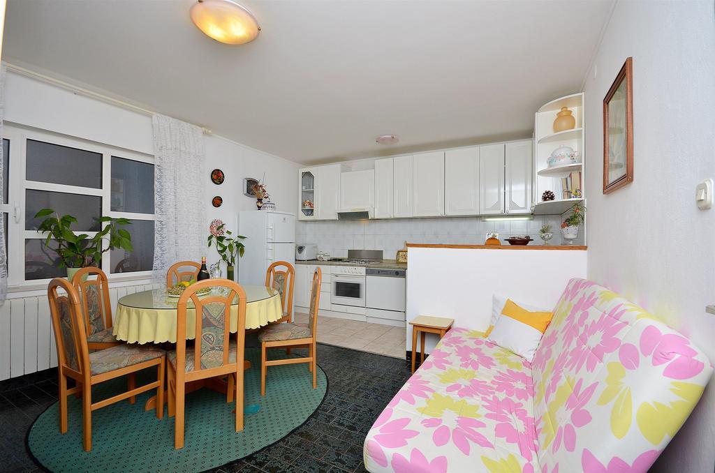 Apartments Branko Водице Екстер'єр фото