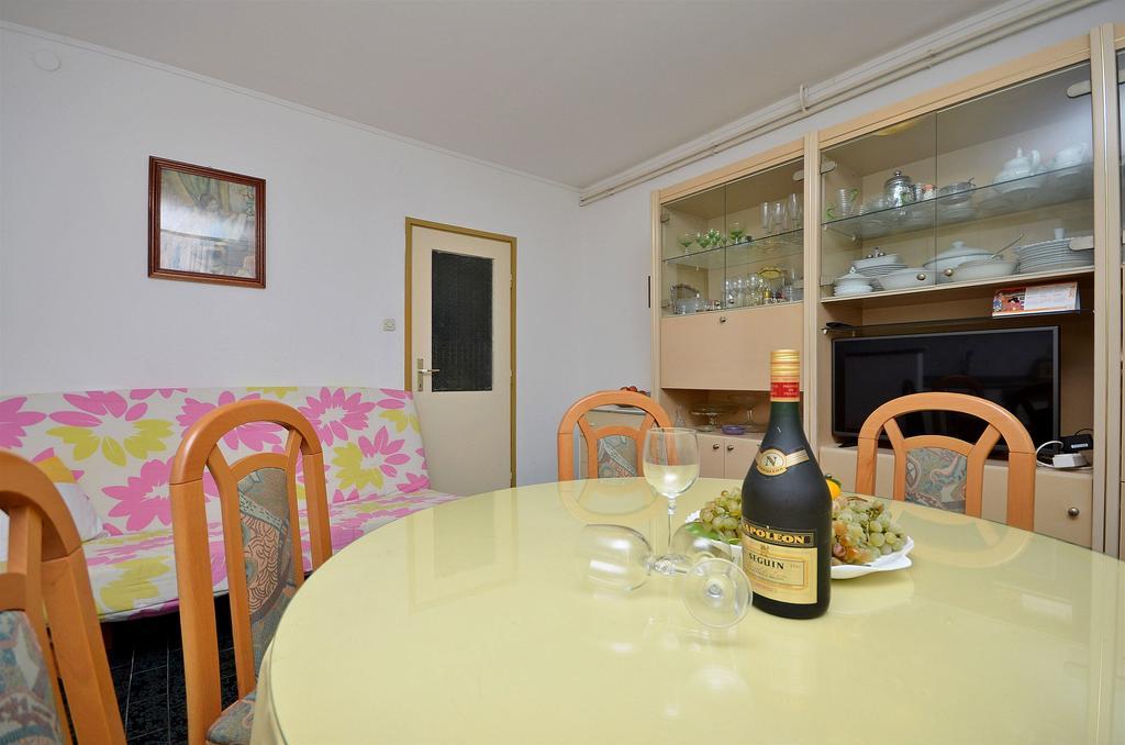 Apartments Branko Водице Екстер'єр фото