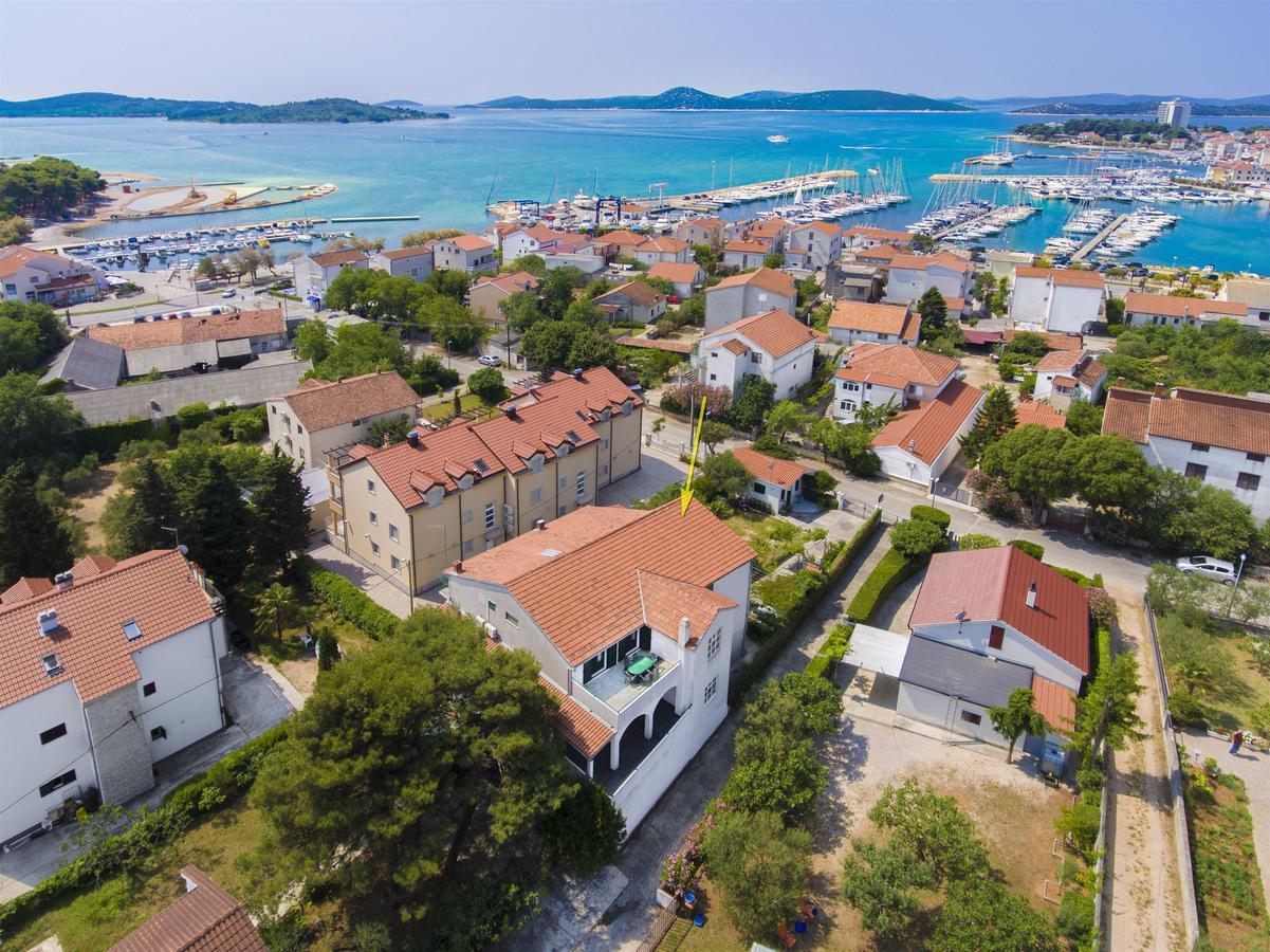 Apartments Branko Водице Екстер'єр фото