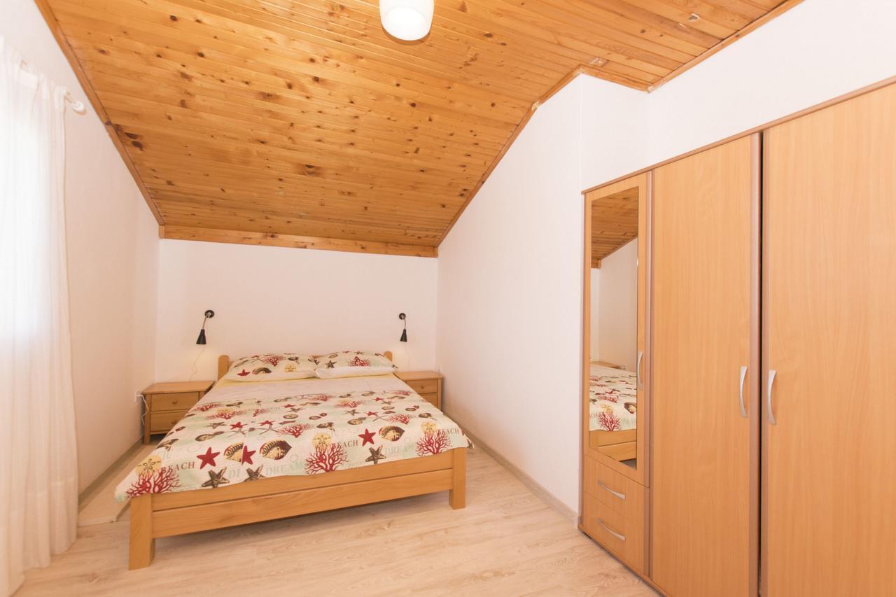 Apartments Branko Водице Екстер'єр фото