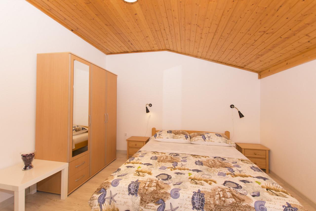 Apartments Branko Водице Екстер'єр фото