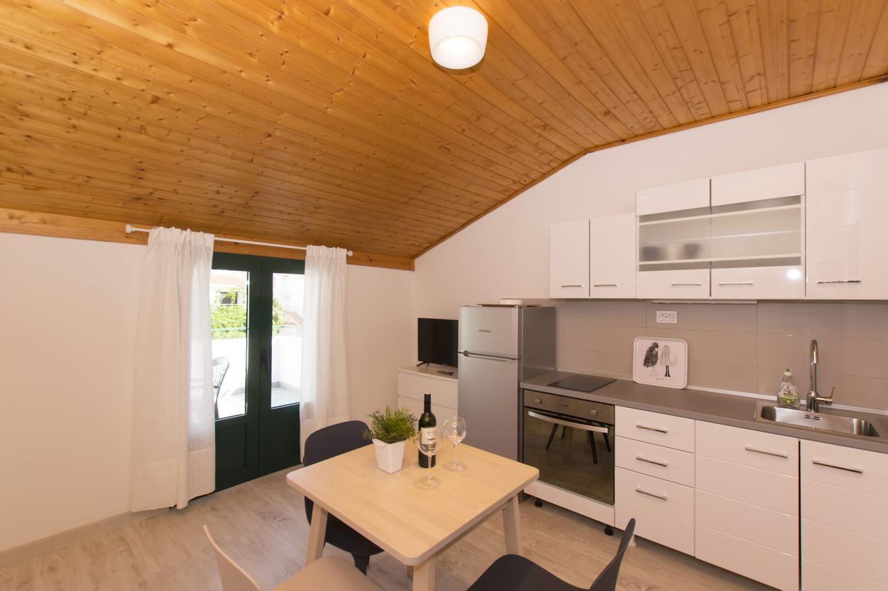 Apartments Branko Водице Екстер'єр фото