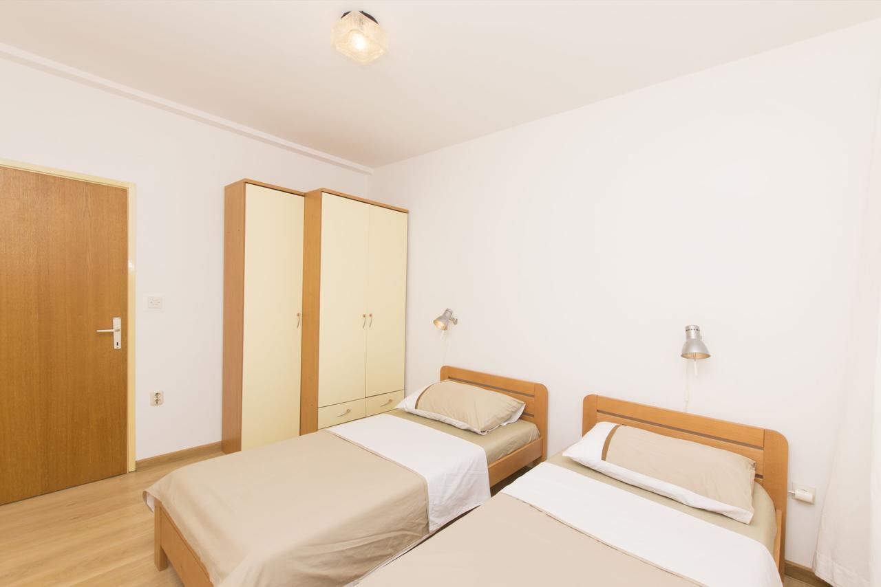 Apartments Branko Водице Екстер'єр фото
